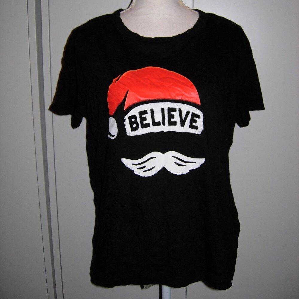 Old Navy Santa Claus Christmas T-Shirt M